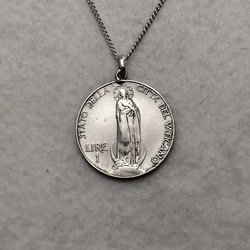 聖母マリア  バチカン市国のコインネックレス 1枚目の画像