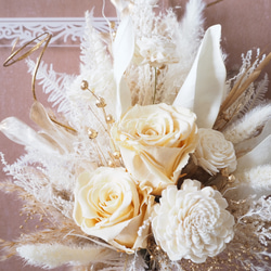 ウェディングブーケ　ブートニア　ヘッドドレス　結婚式　前撮り　和装　ウェディングフォト　お祝い　ギフト　薔薇　かすみ草　 2枚目の画像