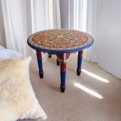 モロッコ　サイドテーブル　青 クルミ材とブルー樹脂のモロッコサイドテーブル – ハンドクラフトの