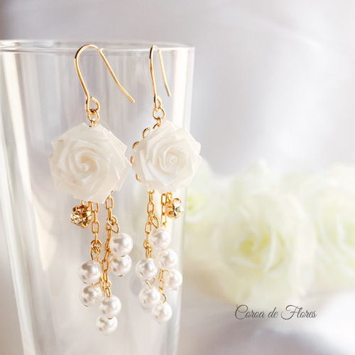 白ばらとパールのピアス/イヤリング つまみ細工 正絹羽二重 シルク