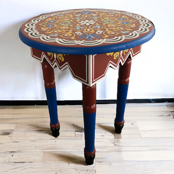 木製塗装モロッコの小さなテーブル 1枚目の画像