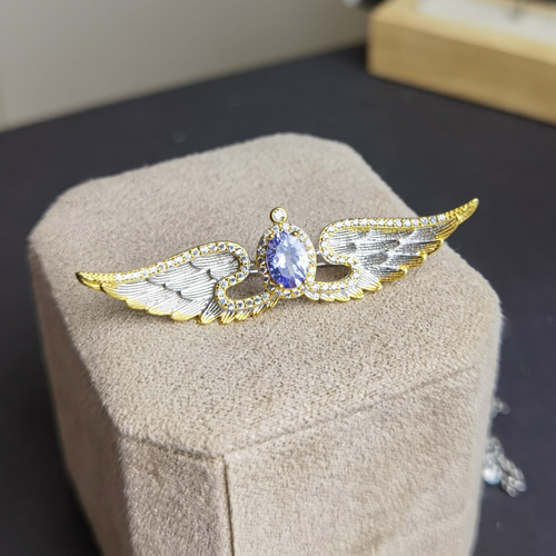 重97.5kg超大量まとめ ネックレス，ブローチ宝石 パーツなど 印が有る