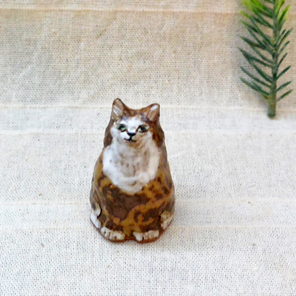 猫ちゃん置き物　ゆる～い作り　茶色　お座りネコ　ぽっこり　手作り陶器・陶芸 14枚目の画像