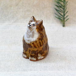 猫ちゃん置き物　ゆる～い作り　茶色　お座りネコ　ぽっこり　手作り陶器・陶芸 7枚目の画像