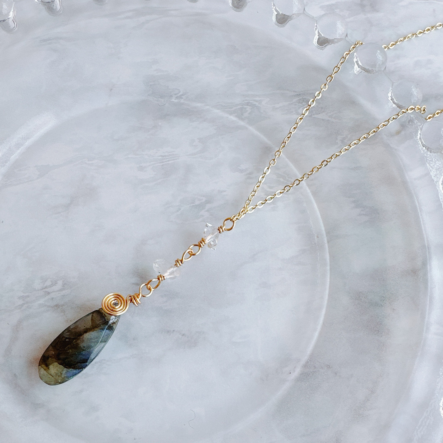 【14kgf 】uzumaki  ラブラドライトとハーキマーダイヤモンドのY字ネックレス《送料無料》