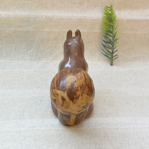 お願いリス りすの置き物 手合わせ・お祈り 頼んます栗鼠 こげ茶色