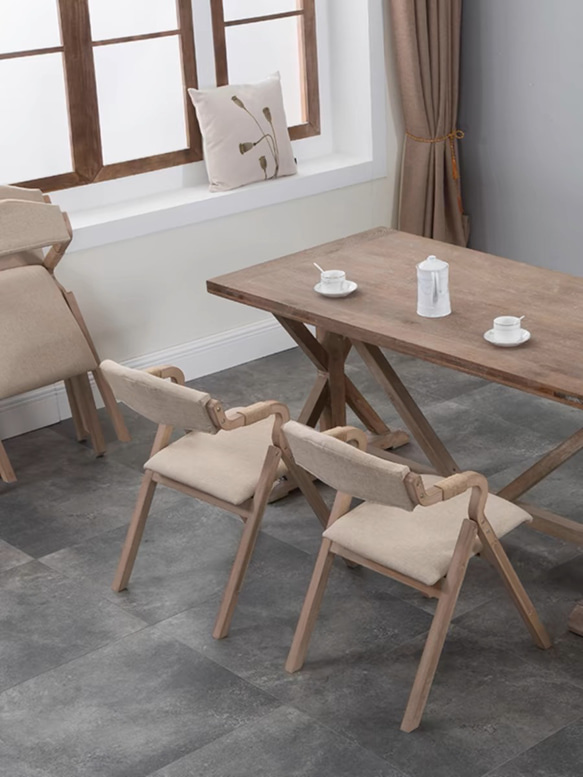 温もりあふれる天然木のテーブルと椅子：予約販売 【商品コード：2024-096-099】 2枚目の画像