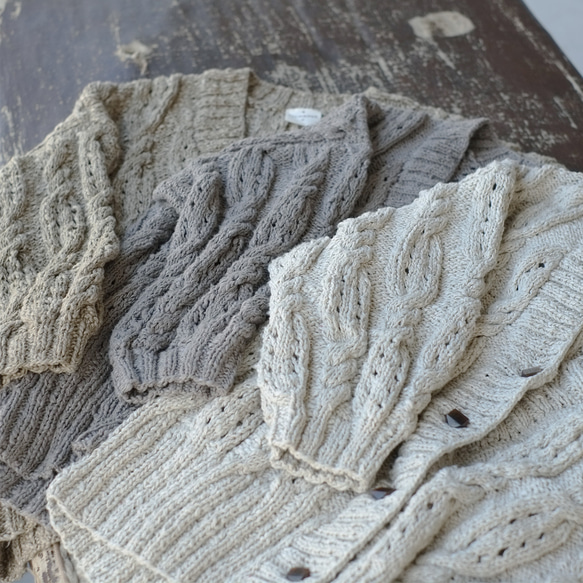 春アウターに！春色ニットの手編みカーディガン （24s-01）カーマインレッド 15枚目の画像
