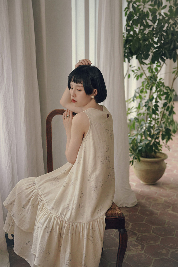 春芽 新中式國風文藝復古竹子印花洋裝 無袖荷葉邊下襬寬鬆連身裙 第7張的照片