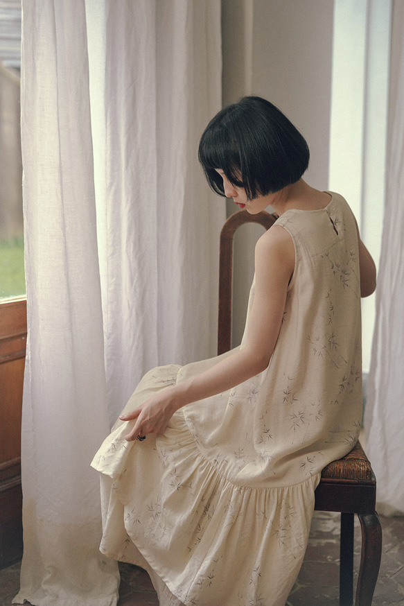 春芽 新中式國風文藝復古竹子印花洋裝 無袖荷葉邊下襬寬鬆連身裙 第10張的照片