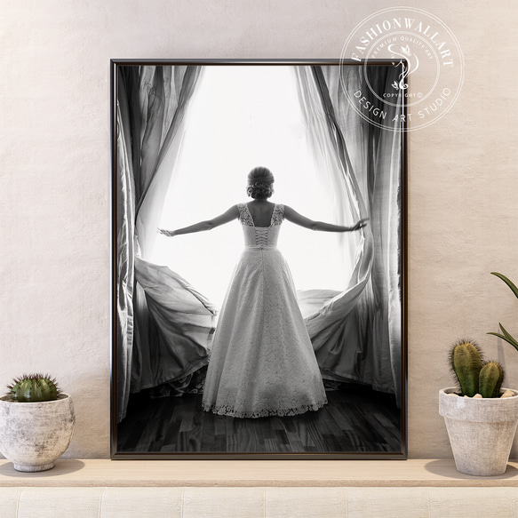 希望への扉 ウエディングドレスの女性と窓辺 モノトーン インテリアポスター 海外アート/ 5321 1枚目の画像