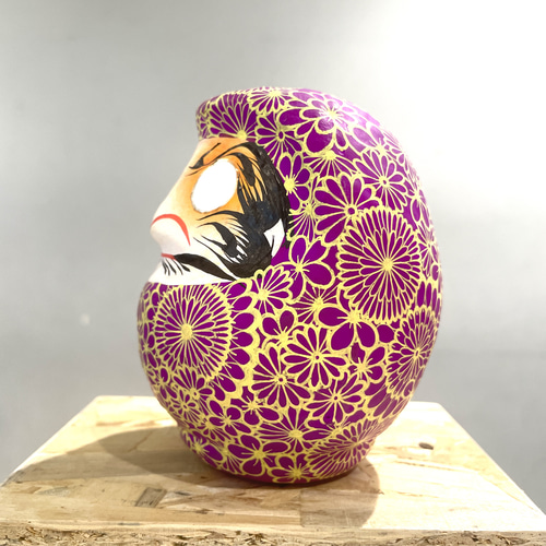 花文様に包まれた花だるま-平和 平穏- 立体・オブジェ Rieco 通販