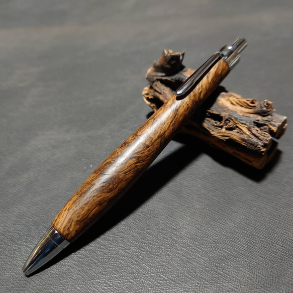 極上白樫 ウッドボールペン【送料・ギフトボックス無料・当日発送】 油性ボールペン用 替え芯