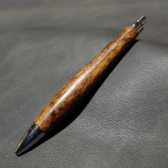 極上白樫 ウッドボールペン【送料・ギフトボックス無料・当日発送】 油性ボールペン用 替え芯