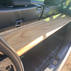 スズキ 新型ハスラー用ラゲッジボード 木製 塗装済み リクライニング対応 車中泊 3枚目の画像