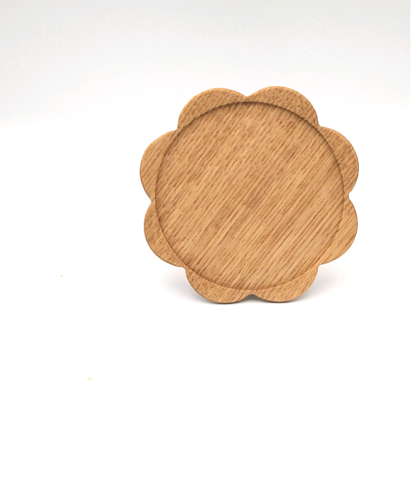 １３センチ　コンポート ケーキスタンド　木製　栗材　クリ　花びらリム皿 4枚目の画像