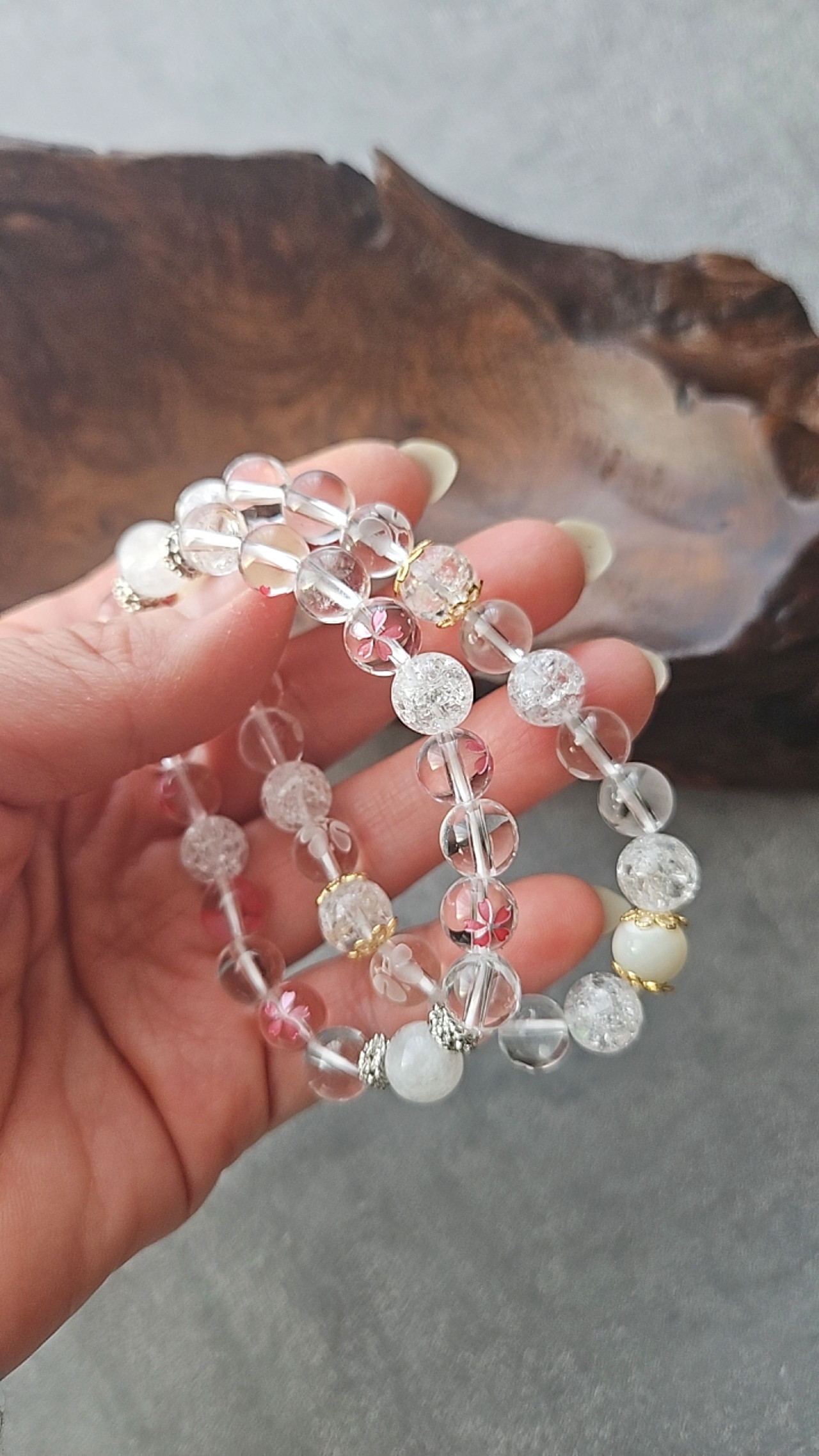 桜《彫刻入り》クリスタル ムーンストーン bracelet