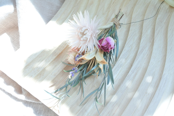 ◌サシェガーランド◌サシェとミニスワッグのガーランド ピンクのお花 ⋮ ウッディシトラスラベンダーの香り 6枚目の画像