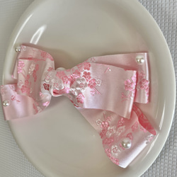 韓国刺繍桜リボン真珠バレッタ 3枚目の画像