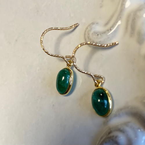 送料無料】14kgf 天然石 エメラルド&14kgf カボションベゼル ピアス  