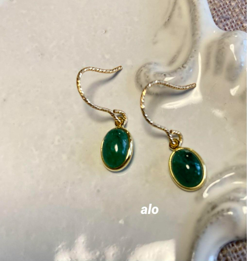 【送料無料】14kgf 天然石　エメラルド&14kgf カボションベゼル ピアス　アレルギー対応