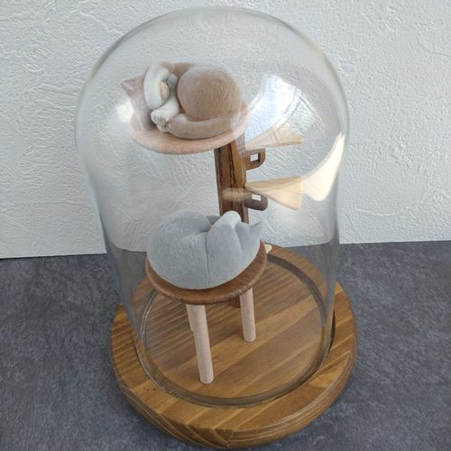 キャットタワー型ディスプレイスタンド【ガラスドーム】 その他置物