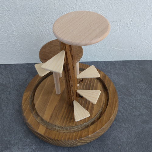 キャットタワー型ディスプレイスタンド【ガラスドーム】 その他置物