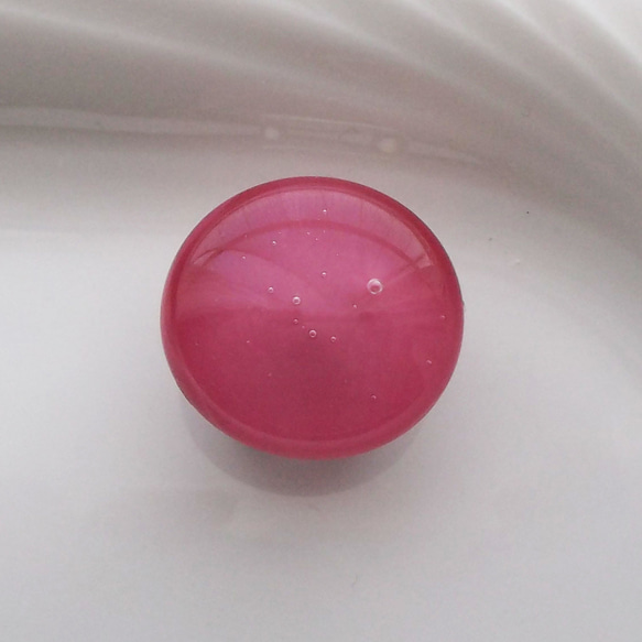 くすみピンク　ガラス　帯留め　小ぶり　小さめ　シンプル　春　ピンク　着物 2枚目の画像