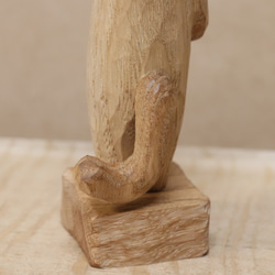 木彫り 招き猫（左手）ネコの置物（木材：栗/水楢）（No.N0009） 12枚目の画像