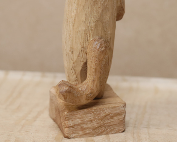 木彫り 招き猫（左手）ネコの置物（木材：栗/水楢）（No.N0009） 12枚目の画像