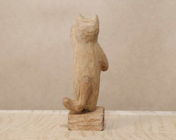 木彫り 招き猫（左手）ネコの置物（木材：栗/水楢）（No.N0009） 6枚目の画像