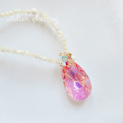 【SALE】一粒スワロフスキー＆マザーオブパール☆大人な上品シンプルネックレス（金属アレルギー対応） 2枚目の画像
