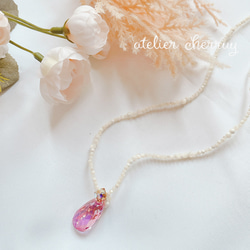 【SALE】一粒スワロフスキー＆マザーオブパール☆大人な上品シンプルネックレス（金属アレルギー対応） 1枚目の画像