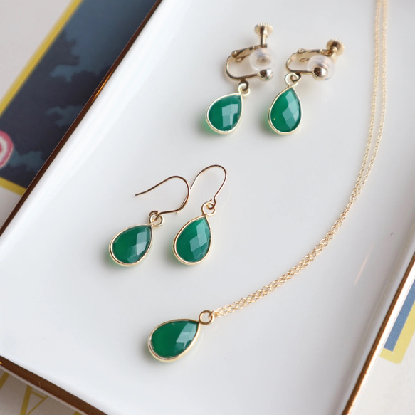 Green onyx charm pierce/earring 3枚目の画像