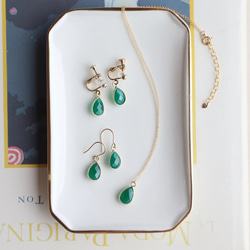 Green onyx charm pierce/earring 1枚目の画像