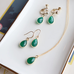 Green onyx charm necklace 3枚目の画像