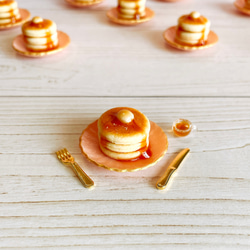 ミニチュア　桜色プレートのシンプルパンケーキ 1枚目の画像