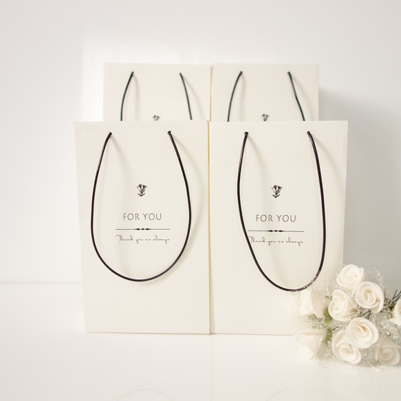 【花柄英字】 手提げ紙袋 シンプル上品 ギフトラッピング ホワイト 白 プレゼント 2枚入り 11枚目の画像