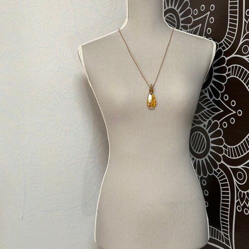 琥珀』天然琥珀とイエロートルマリンのマクラメペンダントネックレス