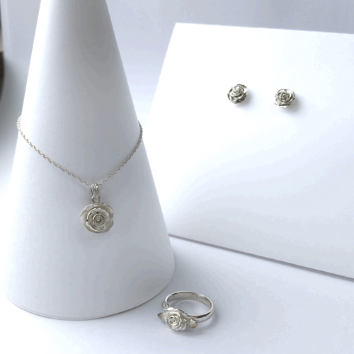 バラ 薔薇 モチーフ ネックレス silver925 ロープチェーン