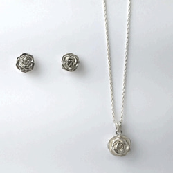 バラ　薔薇　モチーフ　ネックレス　silver925　ロープチェーン　シルバー　上品　プレゼント　かわいい 10枚目の画像