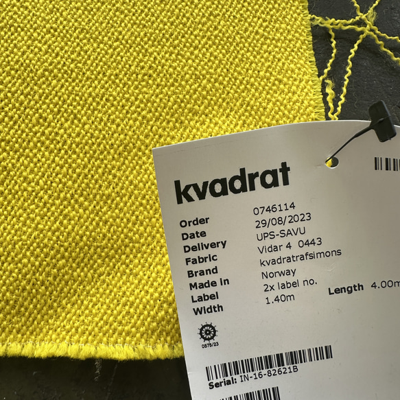 厚手の椅子生地（はぎれ）Kvadrat（クヴァドラ） 黄色 8枚目の画像