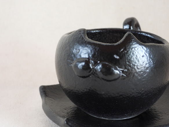 黒猫ちゃん陶製植木鉢(猫皿付き) 6枚目の画像
