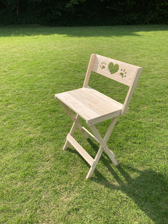 ハートと足あとの折り畳みチェア》幅広ワイド 木製雑貨 ガーデニング