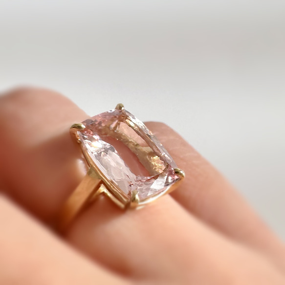 k18 上質　桜色　モルガナイト　5.03ct リング 12枚目の画像