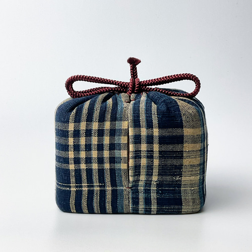 ☆パッチワークキルト：パンドラの箱の鏡台掛け 