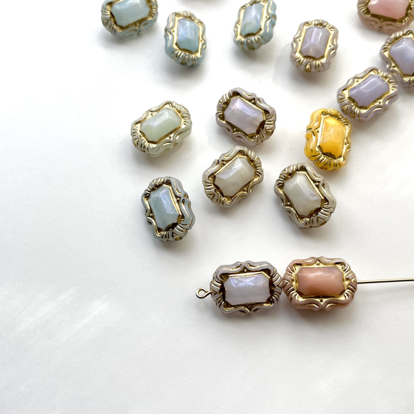 【12個】アンティーク風スクエアビーズ＊6色ミックス【在庫限り】 2枚目の画像