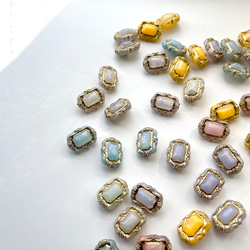 【12個】アンティーク風スクエアビーズ＊6色ミックス【在庫限り】 3枚目の画像