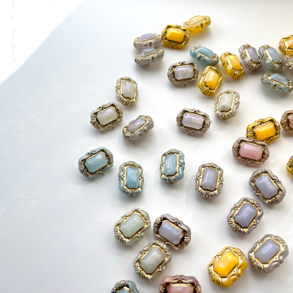 【12個】アンティーク風スクエアビーズ＊6色ミックス【在庫限り】 3枚目の画像