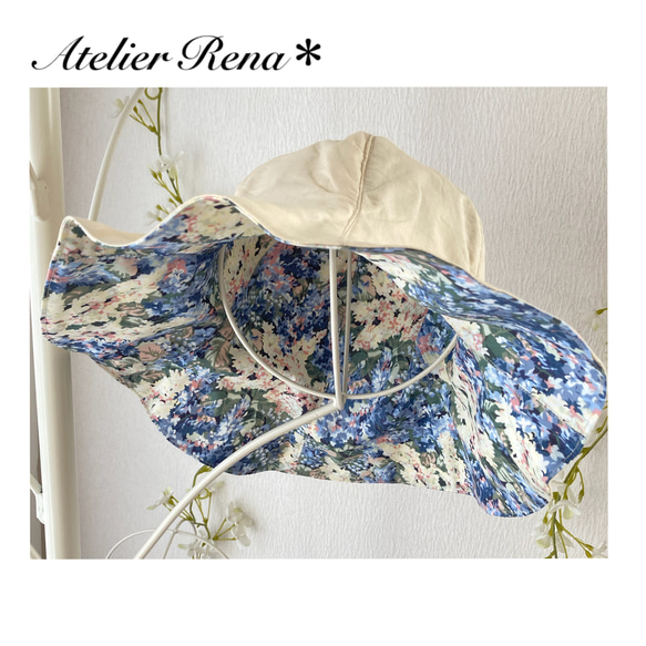 晴れやかなブルー系花柄コットンとオフホワイトのチューリップハット　Creema夏帽子 5枚目の画像